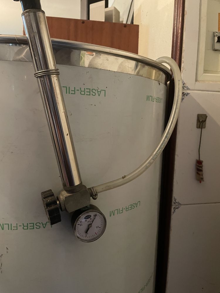 Depósito de 350L pressurizado
