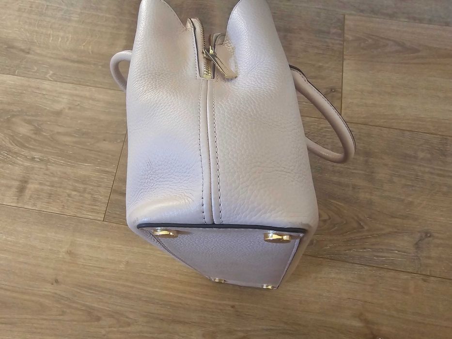 Torebka kuferek Michael Kors oryginalna, używana stan dobry plus pasek