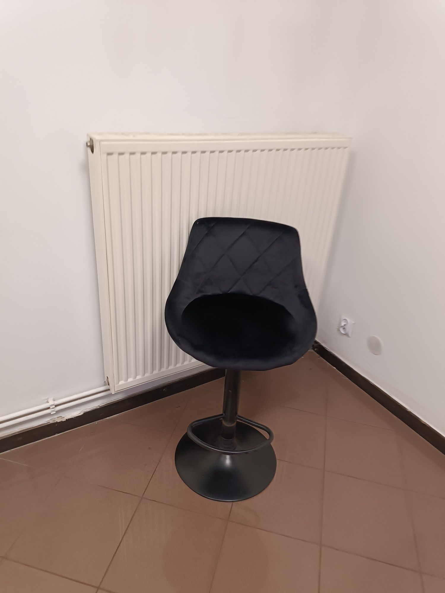 Stulczak z amortyzatorym