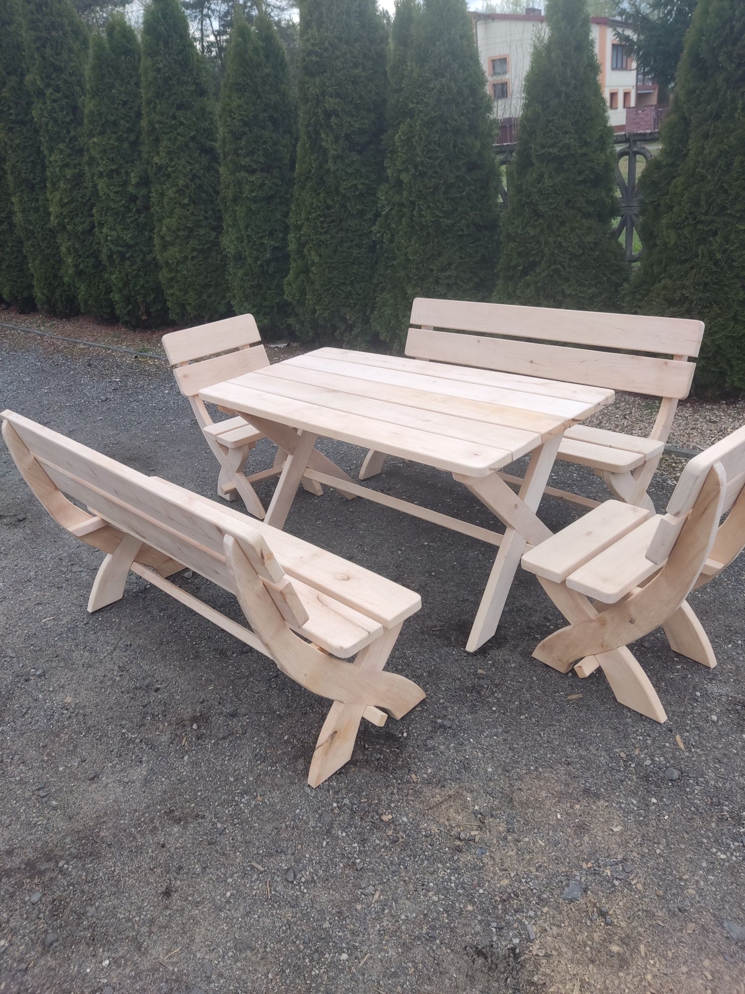 Meble ogrodowe zestaw krzesła ławki stoł