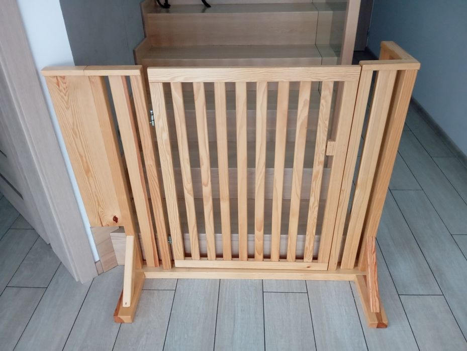 Barierka bramka zabezpieczająca schody bez wiercenia