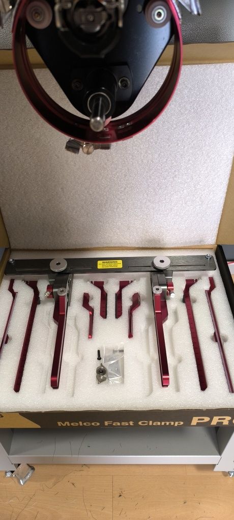 Máquina de bordar Melco EMT16X