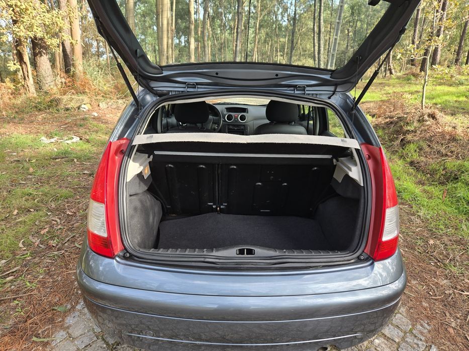 Com 122mil km revisado com troca da distribuição