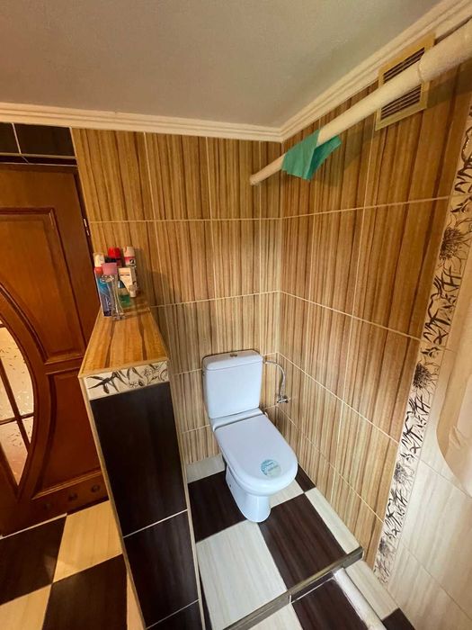 Продається двоповерховий будинок у селі Мостиська Другі