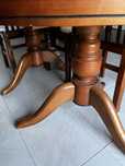Mesa de jantar com/sem cadeiras.