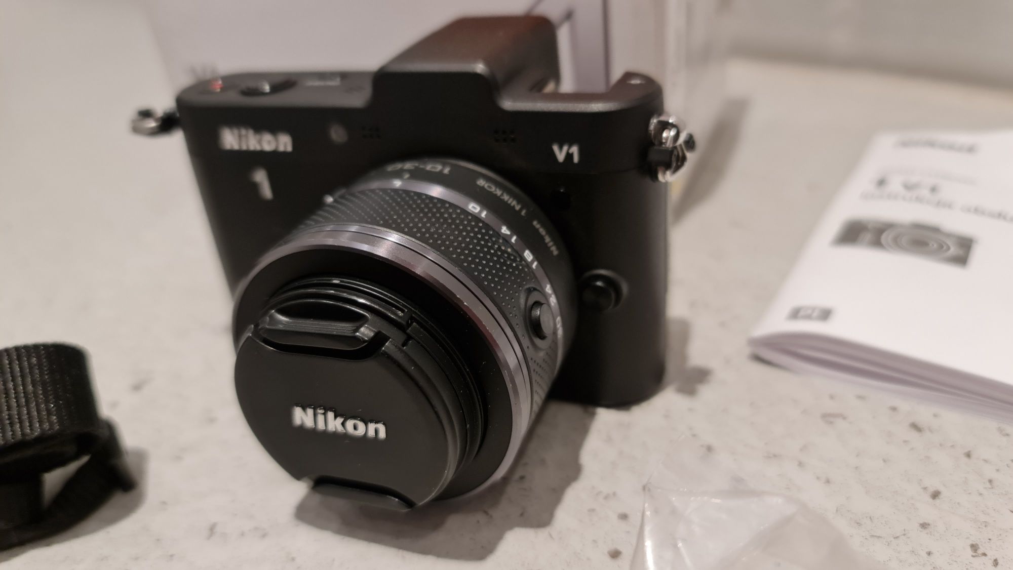 Kultowy aparat NIKON 1 V1 obiektyw NIKKOR 10-30mm komplet pudełko z PL