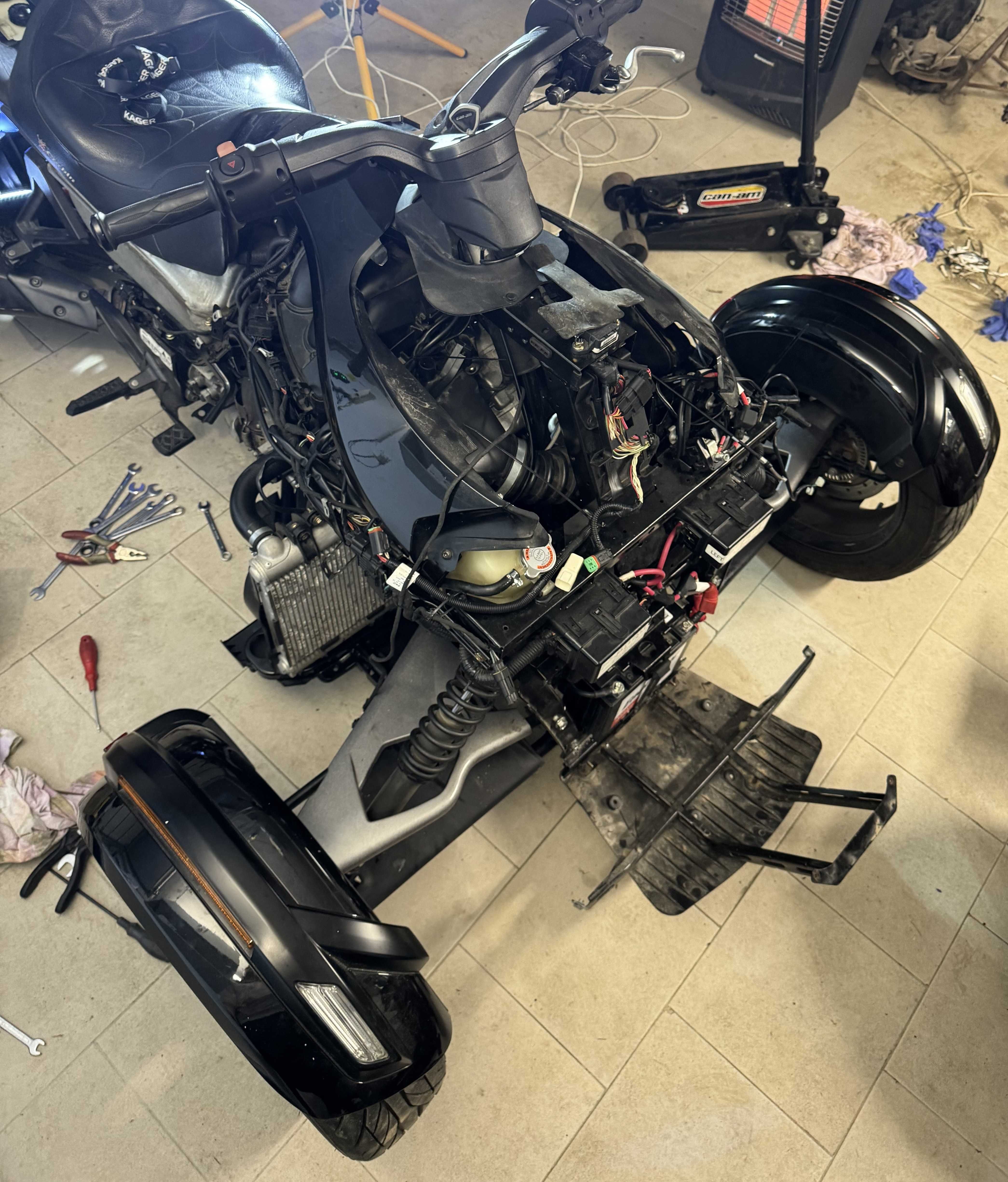 Prostowanie Ramy - Naprawa - Can-Am Spyder, Ryker, Polaris Slingshot