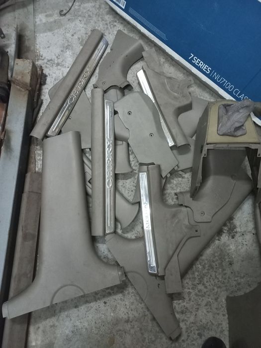 Продам центральну консоль чері елара