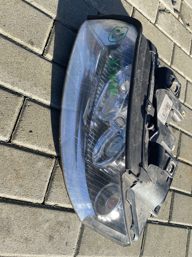 Lampa lewy przod xenon audi a4 b6 europa stan bdb