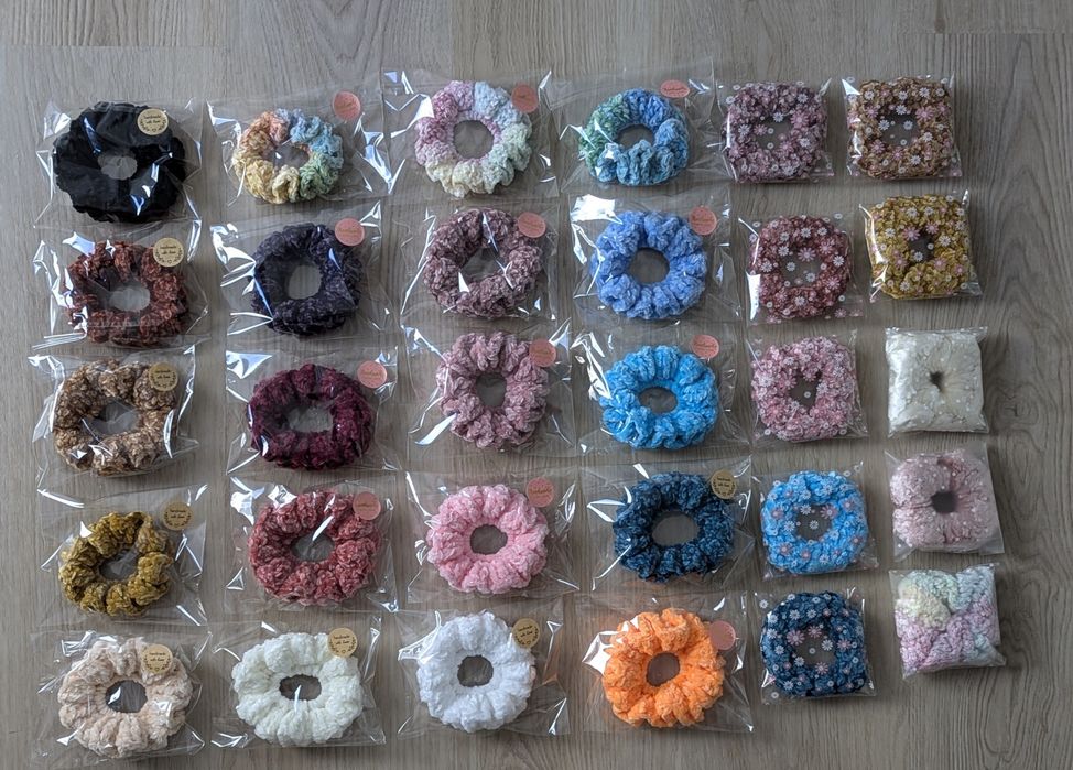 Scrunchies aveludados/tecido