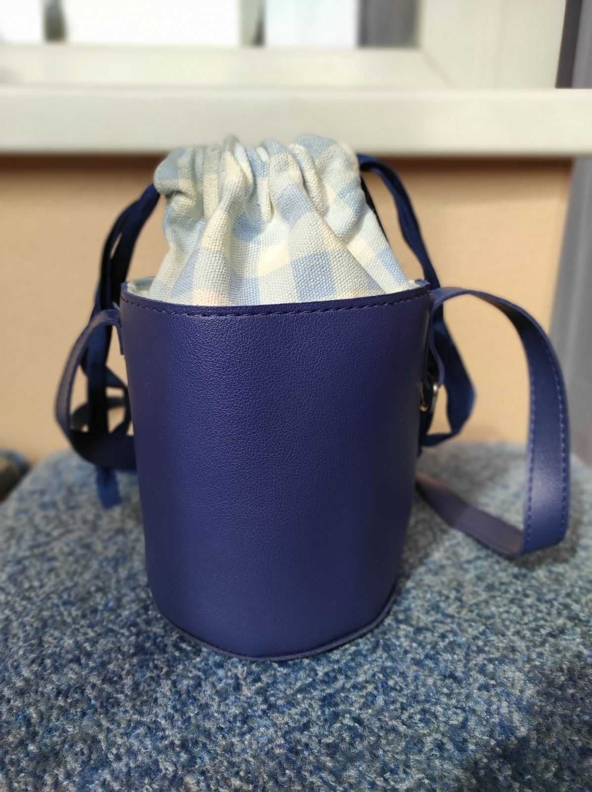 Сумка Miniso. Сумка бочонок. Сумка через плече. Сумка мешочек.