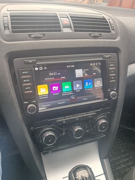 Штатная магнитола Шкода октавия а5 VAG