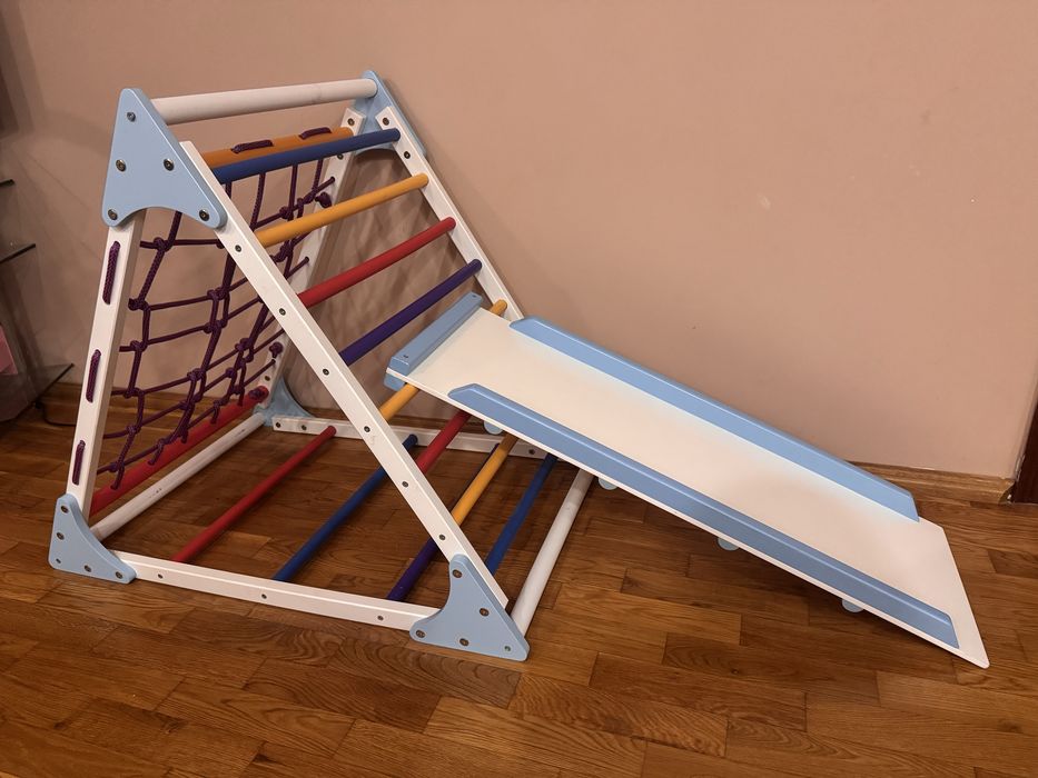 Ігровий куточок для розвитку трикутник піклера гірка