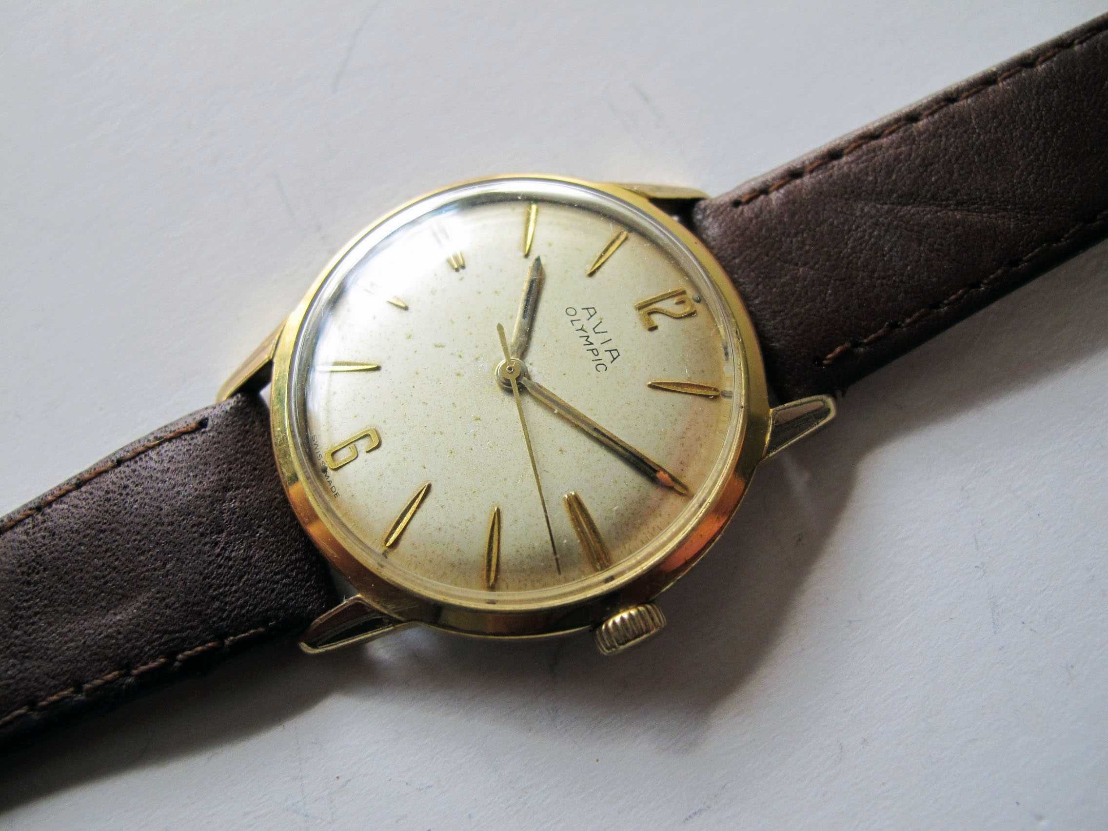 Avia Olympic. Swiss Made.