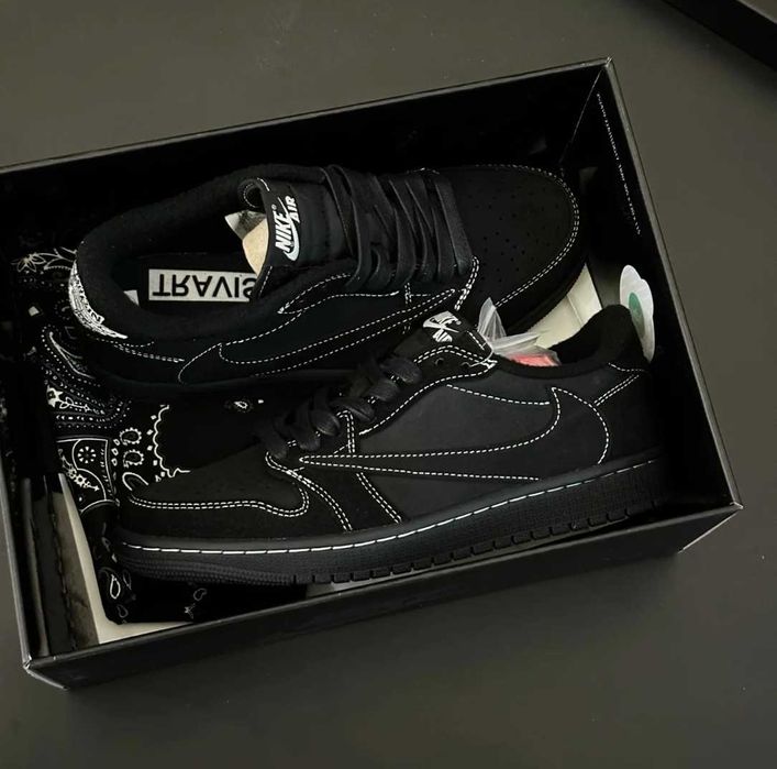 Buty Trampk Jordan 4 Retro Black Cat R.44