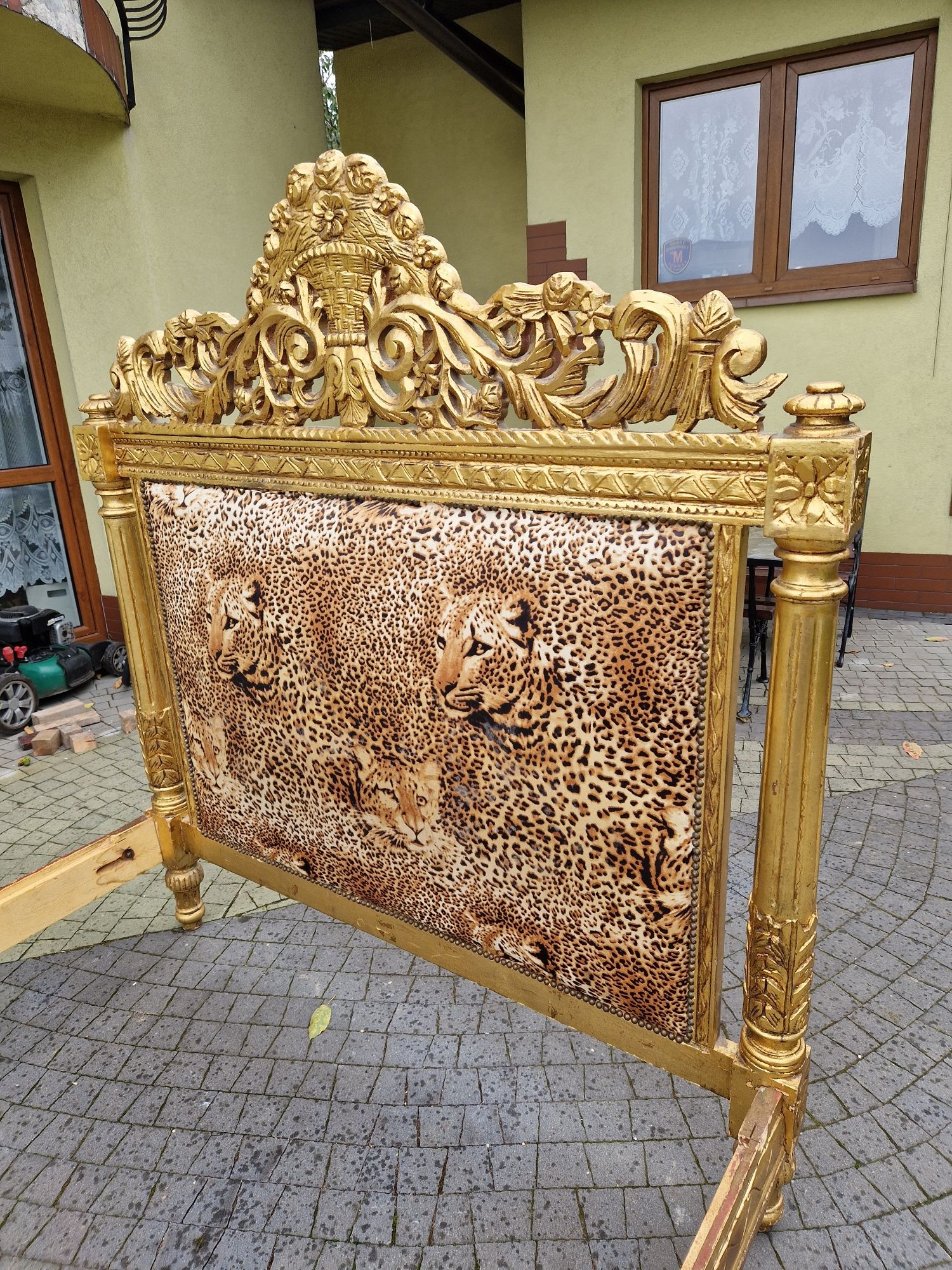 Zabytkowe Łoże dwu osobowe