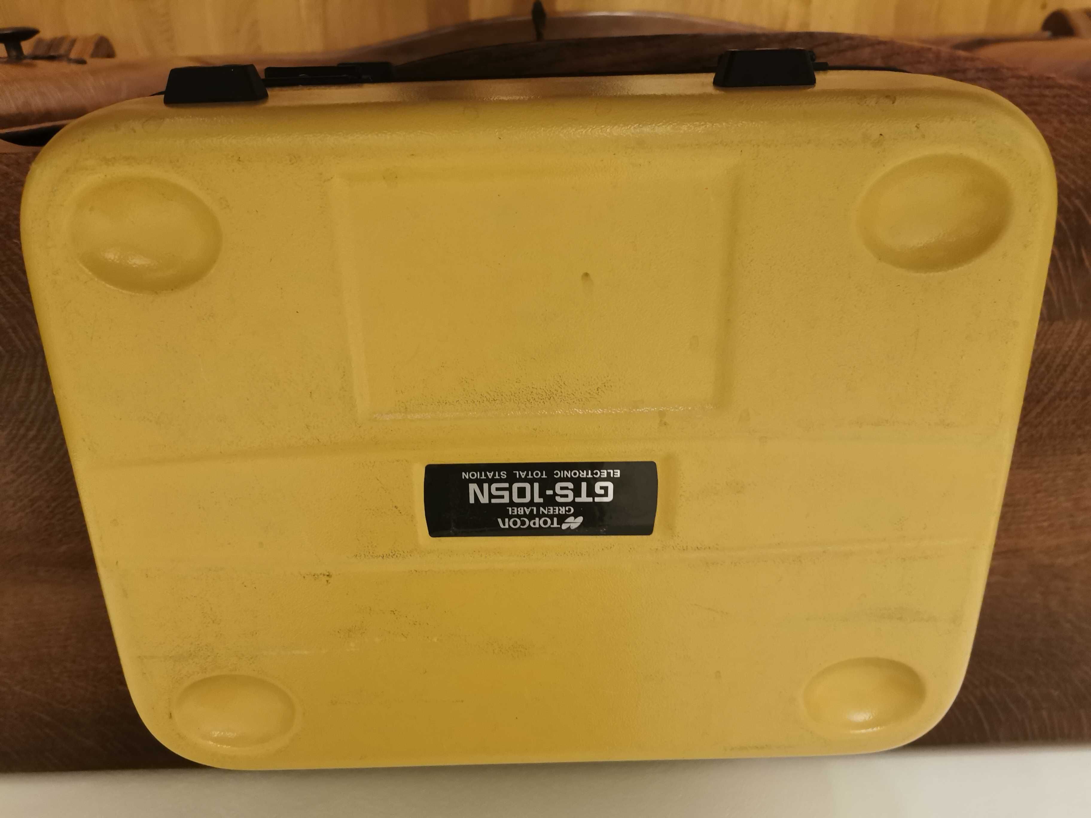 Tachimetr elektroniczny GTS-105N