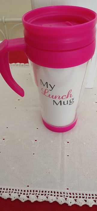 Copo de plástico com tampa, novo