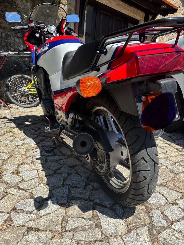 Kawasaki GPZ 900