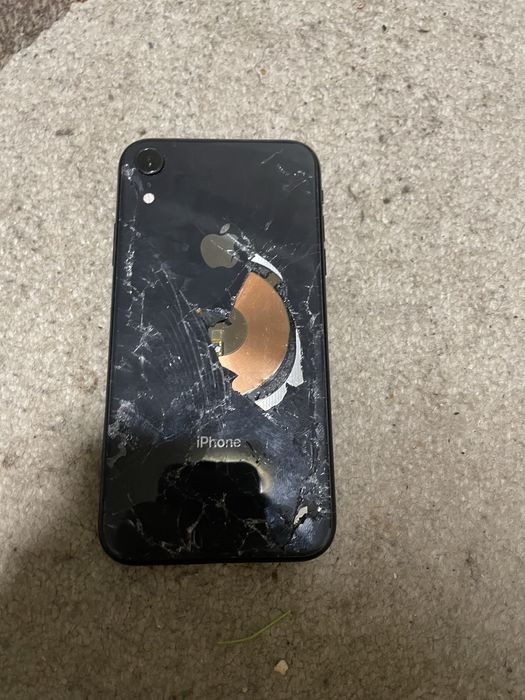 Iphone XR neverlock. 64gb. Битый