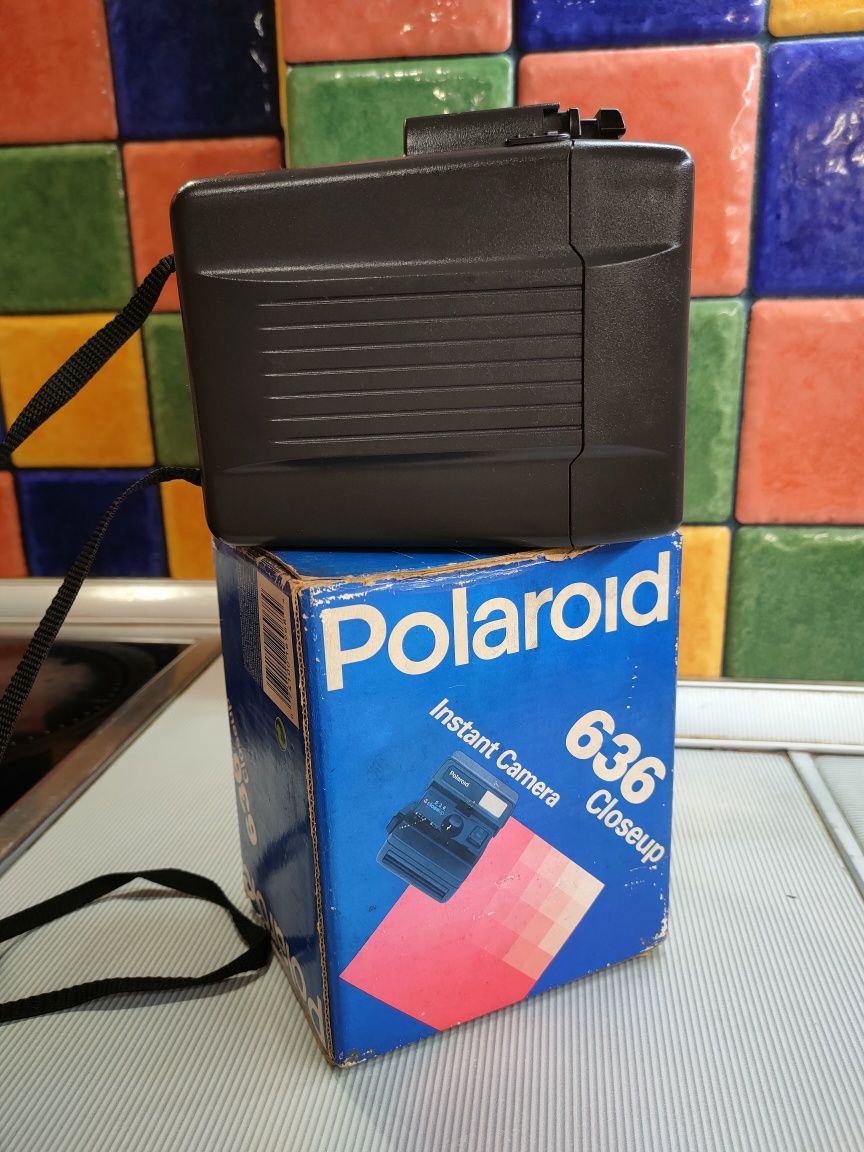 Фотоаппарат Полароид Polaroid 636 в коробке производства Англии.