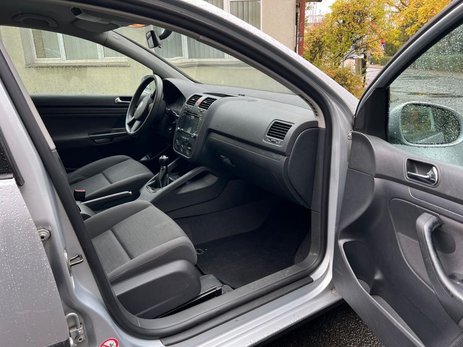Vw golf V 1.4 benzyna 2004 klima