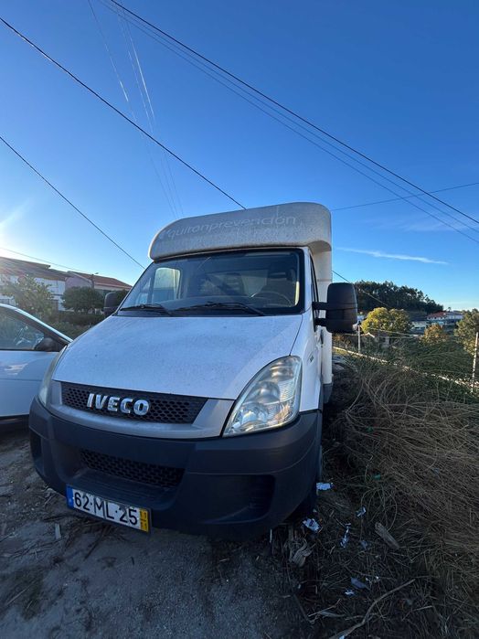Iveco 35c15 para possível AutoCaravana