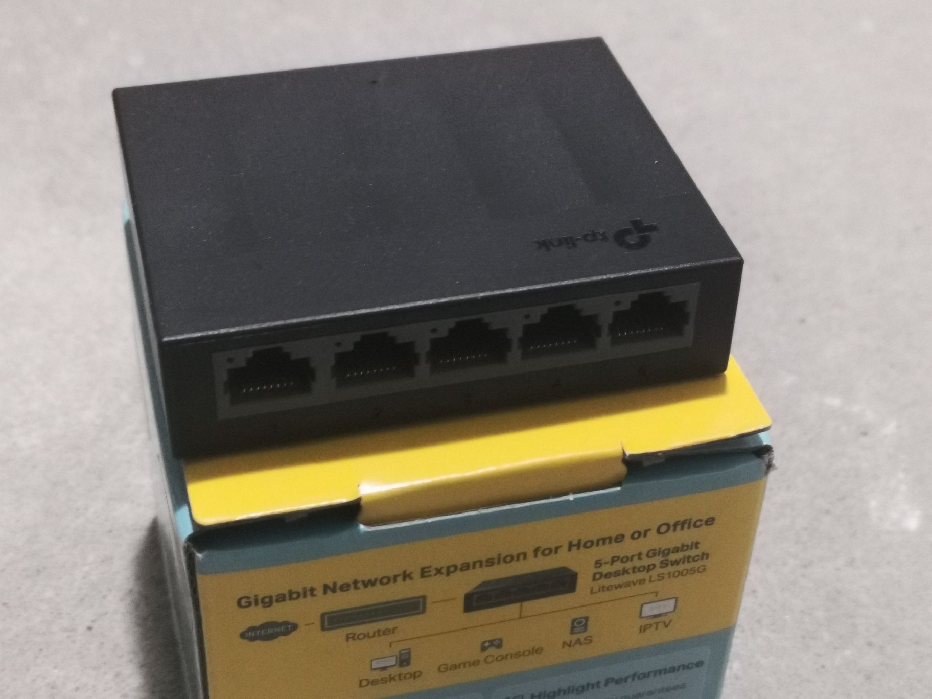 Switch Tp-Link LS1005G