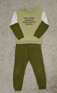 H&M зелений костюм для хлопчика штани кофта 128-130 см 7-8 років