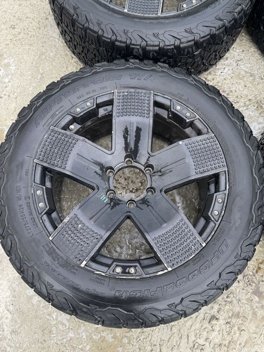 Диски 6/139.7 r20 з шинами у зборі