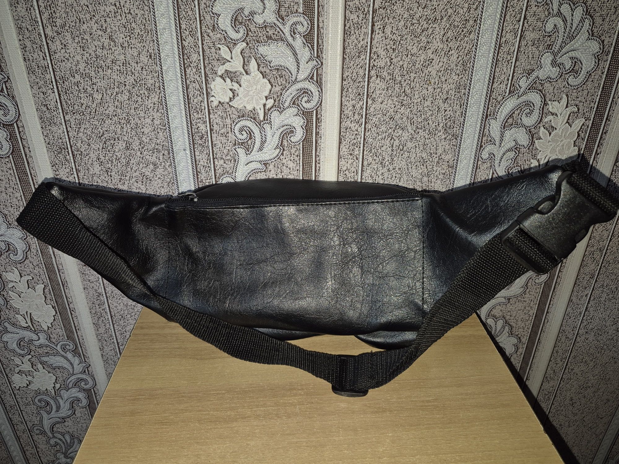Продам чоловічу бананку