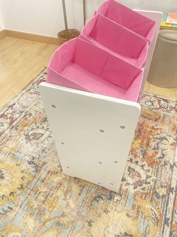 Estante arrumação de brinquedos