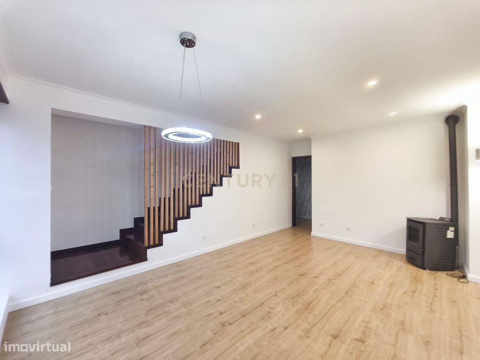 T3 Ao Preço De Um T2 Num Local Calmo!!