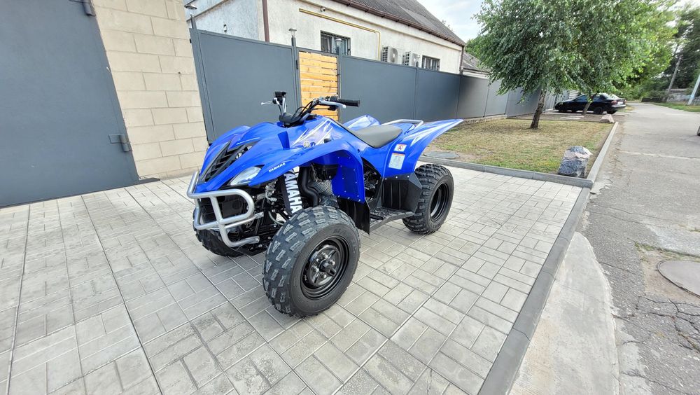Квадроцикл YAMAHA.