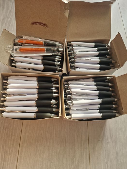 200 długopisów pstrykanych do zadruku