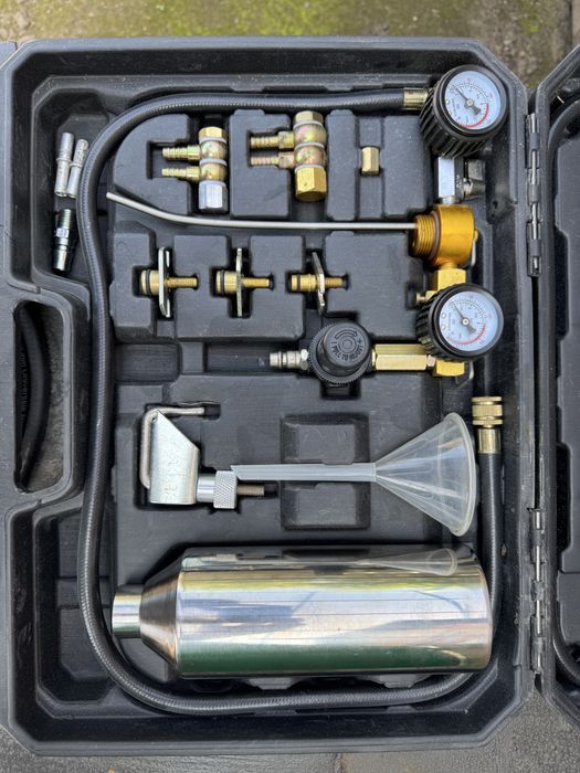 Прилад для  очищення  бензинових форсунок без демонтажу із авто.