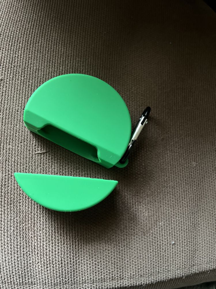 Чохол для навушників aіrpods