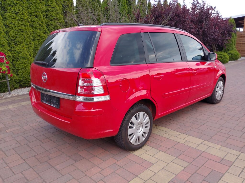 Opel Zafira B Lifting 2012r 1,6i 150KM 6-biegów Nawigacja Tempomat CNG