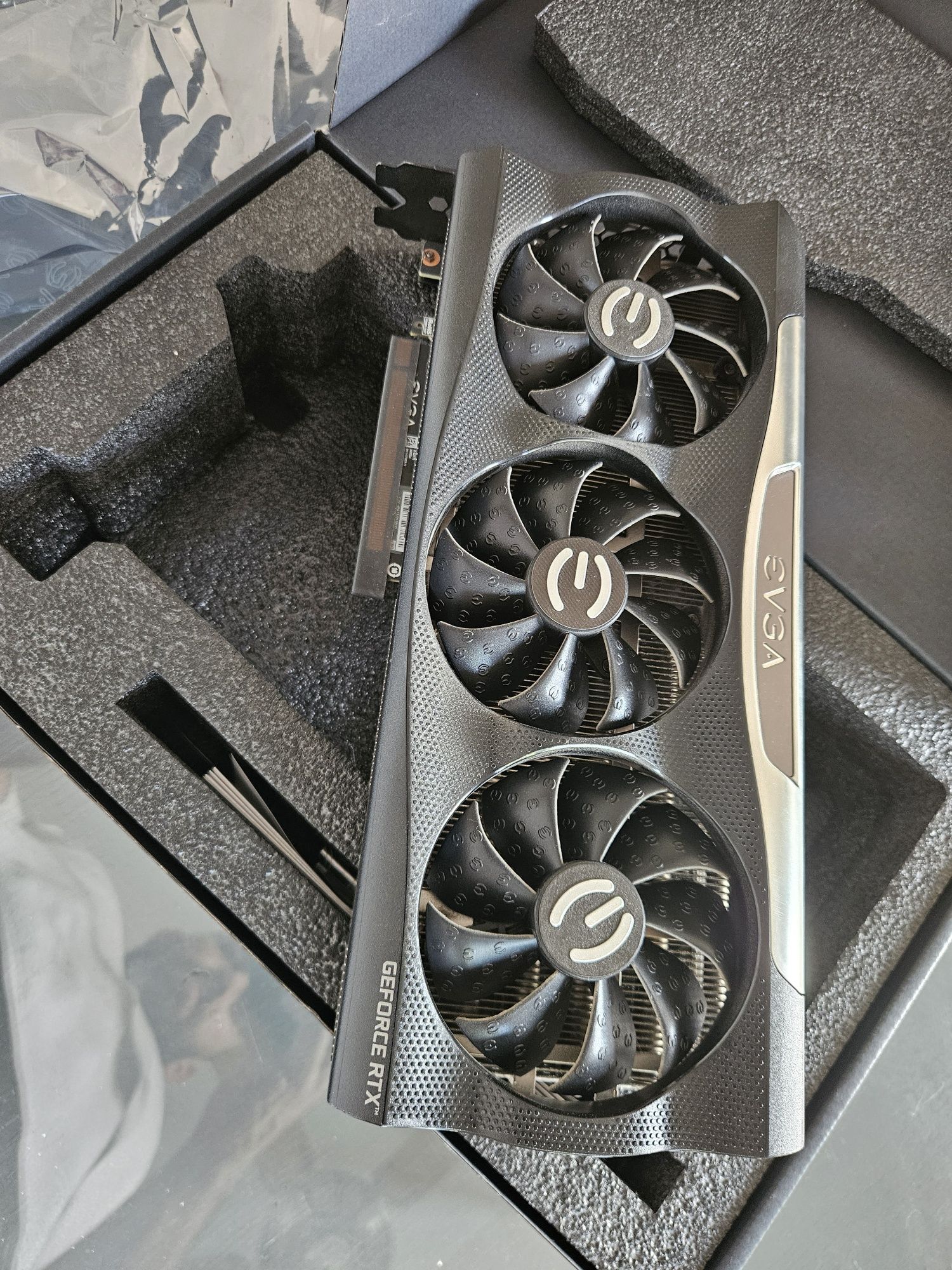 Placa gráfica EVGA RTX 3080 FTW3