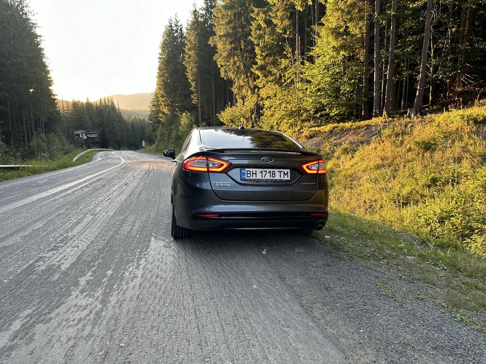 Ford Fusion plugin-hybrid TITANIUM