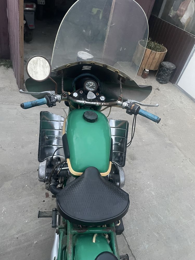 Продам мотоцикл Урал