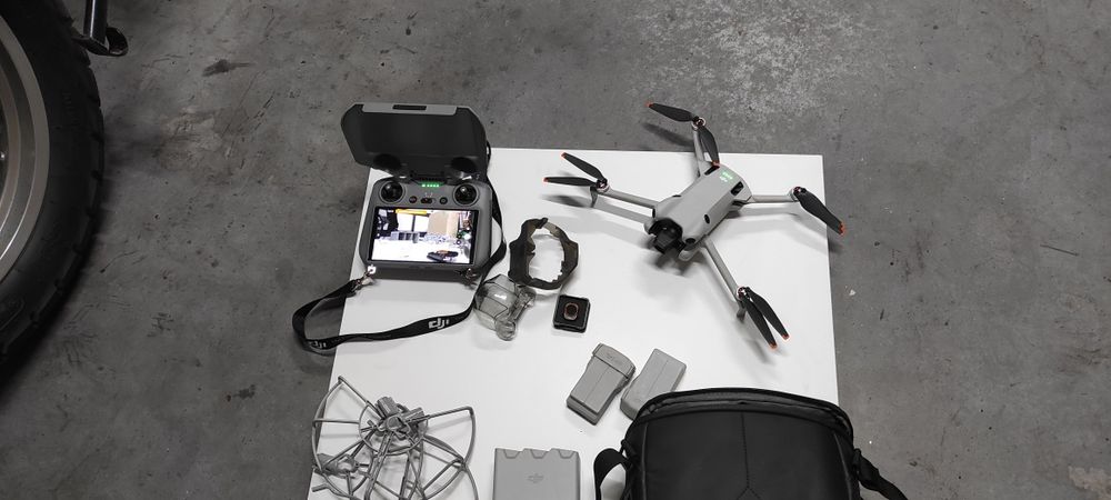 Dron DJI 4 Pro Fly More Combo+ akcesoria.