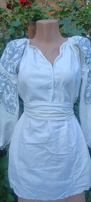 Старовинна вишиванка (туман)