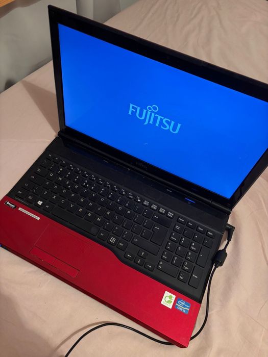 Laptop Fujitsu AH532 i3-2328M sprawny