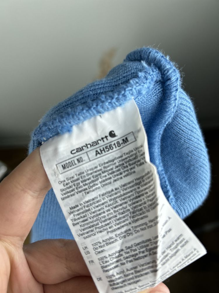 Błękitna niebieska czapka beanie carhartt