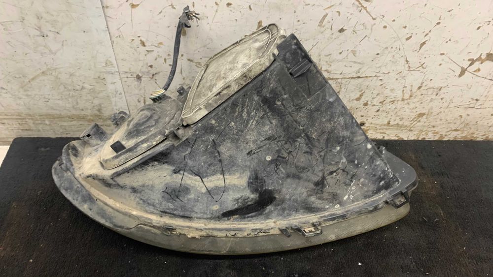 Chrysler Voyager IV 4 Reflektor Lampa Przód Przednia Lewa LP