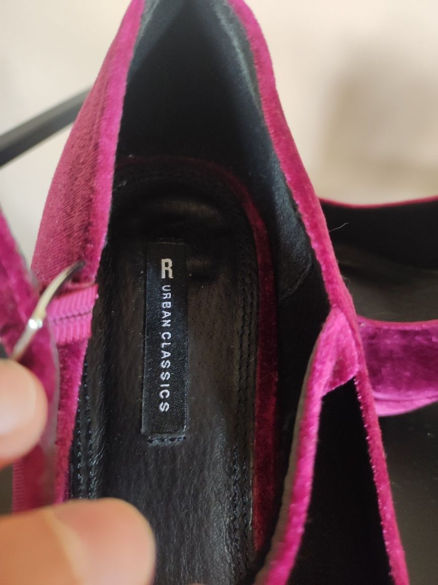 Aksamitne buty na masywnym obcasie urban 40 unikatowe