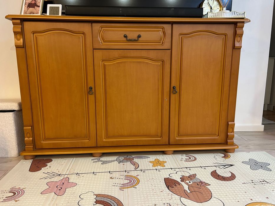 Zestaw mebli salonowych / komoda / witryna / szafa / PORZĄDNE