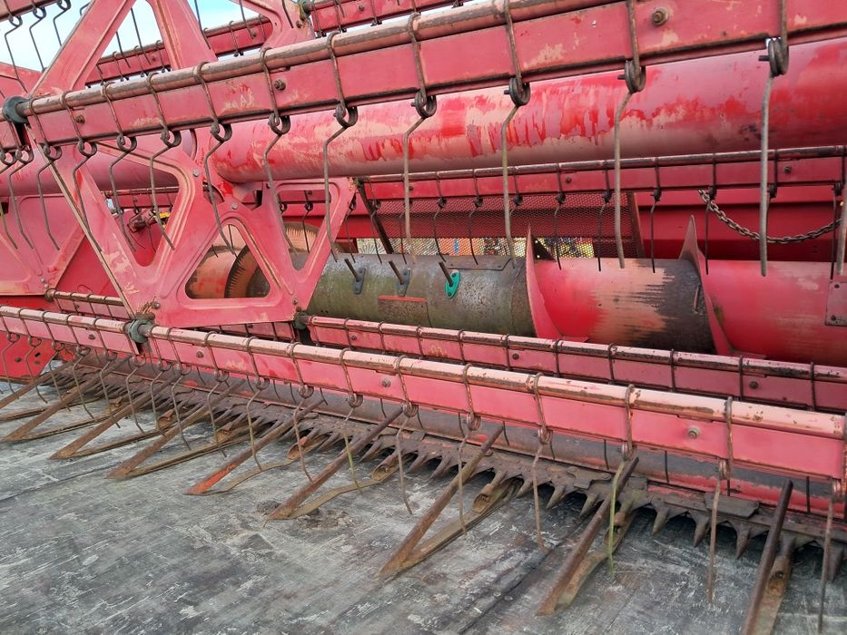 Комбайн Massey ferguson 440!