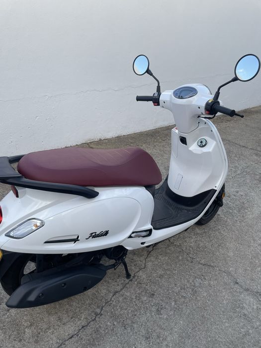 Scooter 50cc em estado como novo